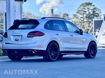 2014 Porsche Cayenne Turbo S - miniatura 18