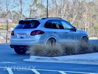 2014 Porsche Cayenne Turbo S - miniatura 25