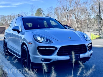 2014 Porsche Cayenne Turbo S - miniatura 32