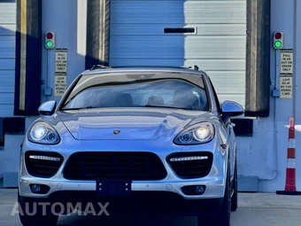 2014 Porsche Cayenne Turbo S - miniatura 4