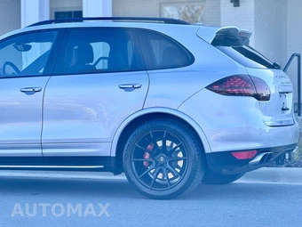 2014 Porsche Cayenne Turbo S - miniatura 45