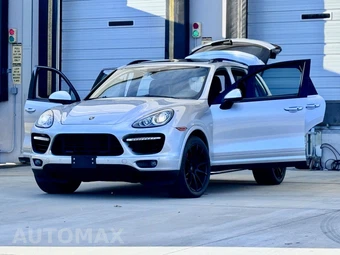 2014 Porsche Cayenne Turbo S - miniatura 6