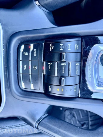 2014 Porsche Cayenne Turbo S - miniatura 83