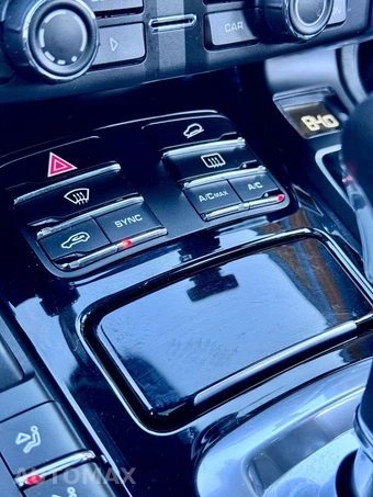 2014 Porsche Cayenne Turbo S - miniatura 92