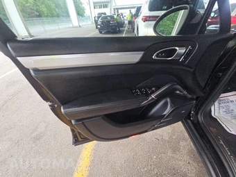 2014 Porsche Cayenne Turbo – miniatura 9