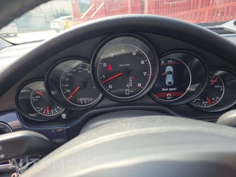 2014 Porsche Panamera – miniatura 6