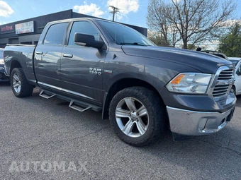 2014 Ram 1500 Big Horn Crew Cab Medium Bed - miniatura 3