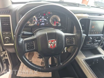 2014 Ram 1500 Big Horn Crew Cab Short Bed - miniatura 10