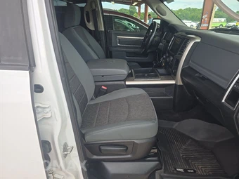 2014 Ram 1500 Big Horn Crew Cab Short Bed - miniatura 8