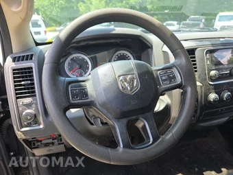 2014 Ram 1500 Express Crew Cab Short Bed – miniatura 10