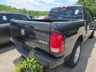 2014 Ram 1500 Express Crew Cab Short Bed – miniatura 4