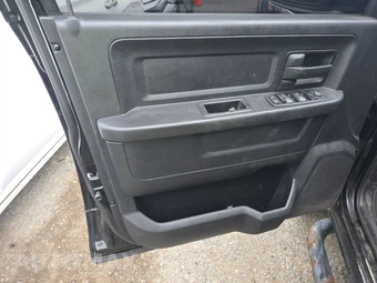 2014 Ram 1500 Express Crew Cab Short Bed – miniatura 9
