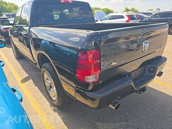 2014 Ram 1500 Express Crew Cab Short Bed – miniatura 6