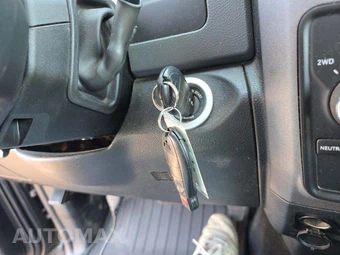 2014 Ram 1500 Express Crew Cab Short Bed - miniatura 8