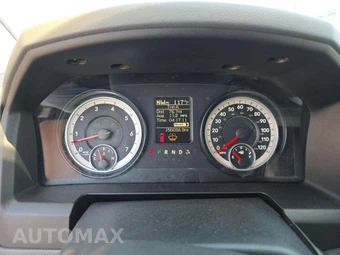2014 Ram 1500 Express Crew Cab Short Bed - miniatura 9
