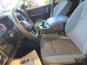 2014 Ram 1500 Express Extended Cab Medium Bed – miniatura 6