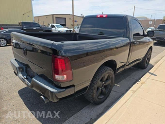 2014 Ram 1500 Express Regular Cab Medium Bed - miniatura 3