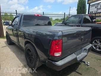 2014 Ram 1500 Express Regular Cab Medium Bed – miniatura 2