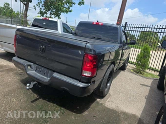 2014 Ram 1500 Express Regular Cab Medium Bed – miniatura 3