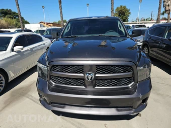 2014 Ram 1500 Express Regular Cab Medium Bed - miniatura 2