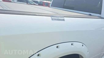 2014 Ram 1500 Laramie Crew Cab Medium Bed – miniatura 28