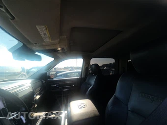2014 Ram 1500 Laramie Crew Cab Short Bed – miniatura 19