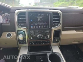 2014 Ram 1500 Laramie Crew Cab Short Bed - miniatura 7