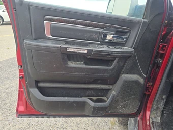 2014 Ram 1500 Laramie Limited Crew Cab Medium Bed - miniatura 9
