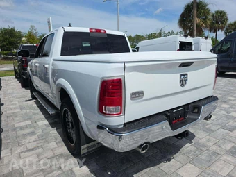 2014 Ram 1500 Laramie Longhorn Crew Cab Short Bed - miniatura 2
