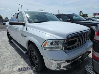 2014 Ram 1500 Laramie Longhorn Crew Cab Short Bed - miniatura 4