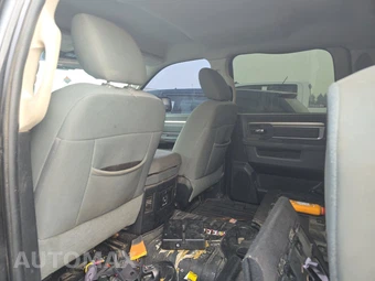 2014 Ram 1500 Outdoorsman Crew Cab Medium Bed – miniatura 13