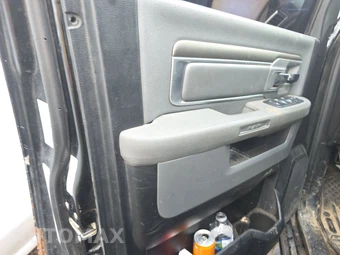 2014 Ram 1500 Outdoorsman Crew Cab Medium Bed – miniatura 9