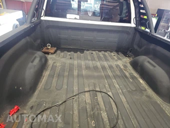 2014 Ram 1500 SLT Crew Cab Medium Bed - miniatura 16