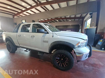 2014 Ram 1500 SLT Crew Cab Medium Bed - miniatura 3