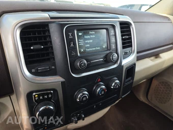 2014 Ram 1500 SLT Crew Cab Medium Bed – miniatura 11