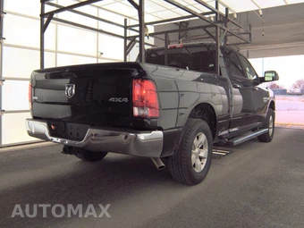 2014 Ram 1500 SLT Crew Cab Medium Bed – miniatura 4