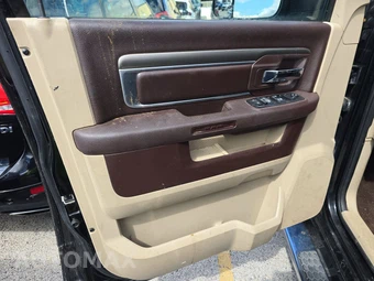2014 Ram 1500 SLT Crew Cab Medium Bed – miniatura 9