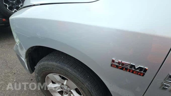 2014 Ram 1500 SLT Extended Cab Medium Bed – miniatura 30