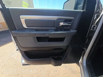 2014 Ram 1500 SLT Extended Cab Medium Bed – miniatura 9