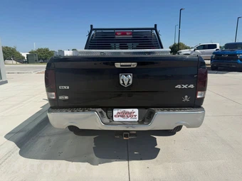 2014 Ram 1500 SLT Extended Cab Medium Bed - miniatura 2