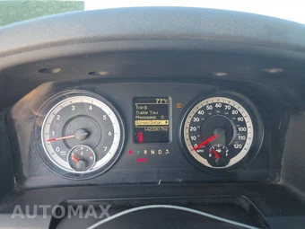 2014 Ram 1500 ST Crew Cab Medium Bed – miniatura 12