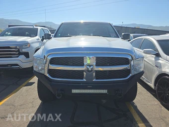 2014 Ram 1500 ST Crew Cab Medium Bed – miniatura 2