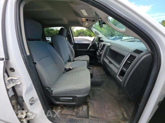 2014 Ram 1500 ST Crew Cab Medium Bed - miniatura 18
