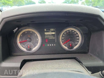 2014 Ram 1500 ST Crew Cab Medium Bed - miniatura 9