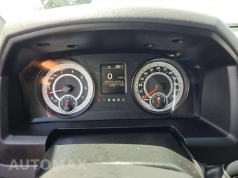 2014 Ram 1500 ST Crew Cab Short Bed – miniatura 9