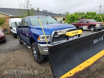 2014 Ram 2500 Laramie Crew Cab Medium Bed - miniatura 3