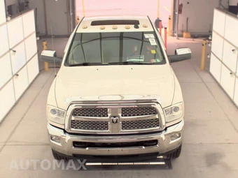 2014 Ram 2500 Laramie Crew Cab Medium Bed - miniatura 2