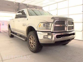 2014 Ram 2500 Laramie Crew Cab Medium Bed - miniatura 3