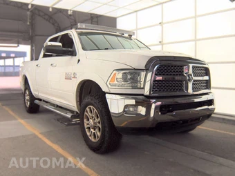 2014 Ram 2500 Laramie Crew Cab Medium Bed - miniatura 3