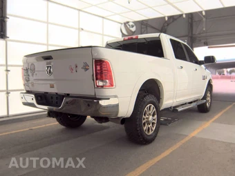 2014 Ram 2500 Laramie Crew Cab Medium Bed - miniatura 4